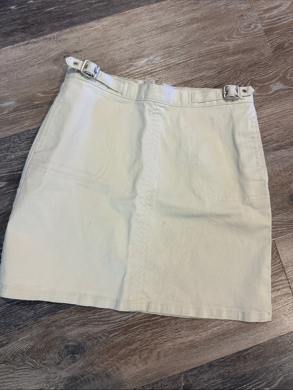 Old Navy Cream Mini Skirt with Buckle Details